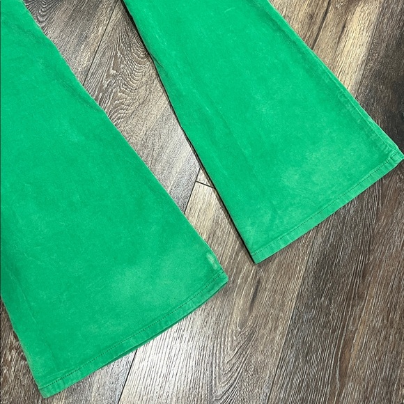We The Free “Free People” Green Corduroy Flared Pull On Low Rise Pants 💚 - Picture 10 of 11